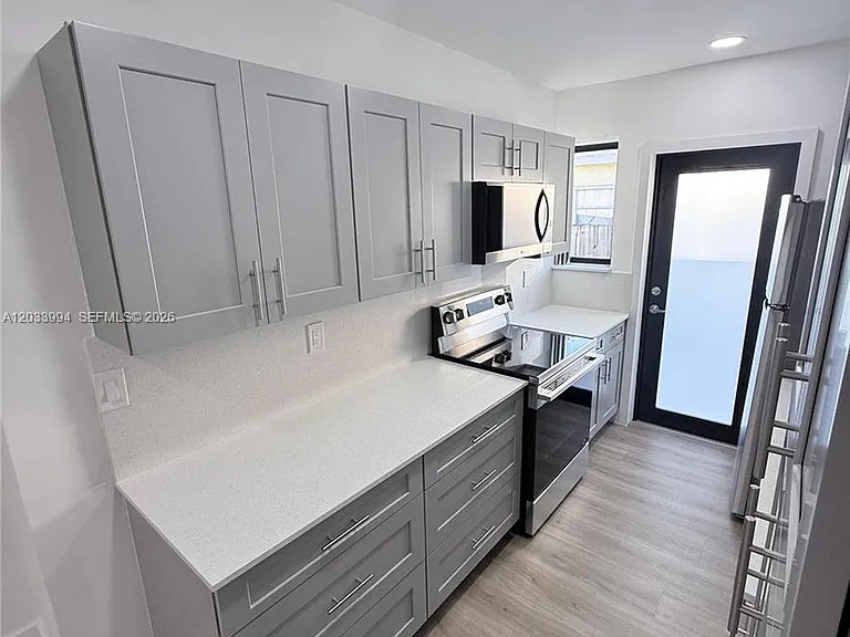2080 NE 172nd St #A — Photo 5