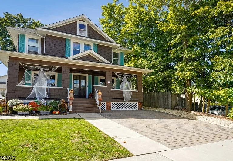 8 Oak Grove Rd #2 — Photo 17