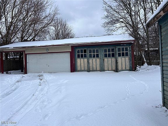 5th image of 3233 Trowbridge Ave