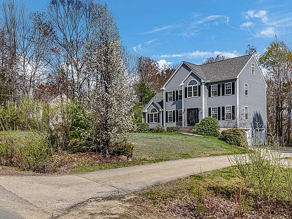 4th image of 19 Davlynn Drive