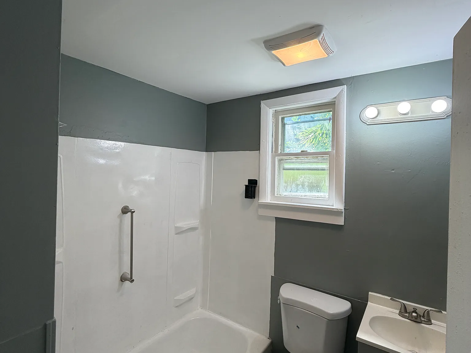 3 bed, 750 sqft, $1,500 — Photo 4