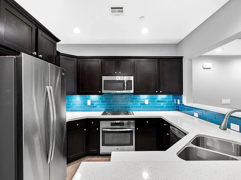 1560 Plaza Centre Dr #105 — Photo 5