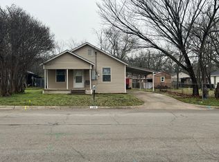 1306 N Elm St, Weatherford, TX 76086