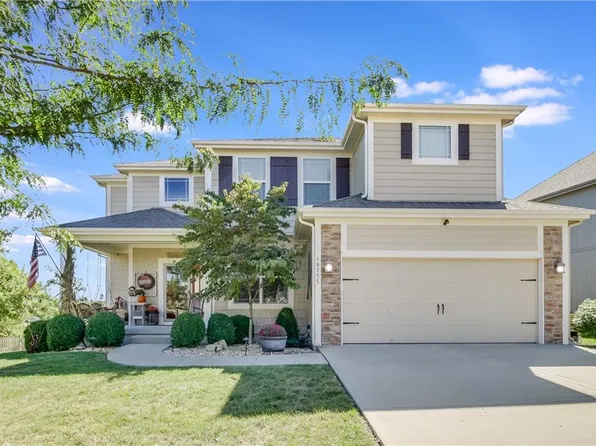 18755 W 165th Ter, Olathe, KS 66062