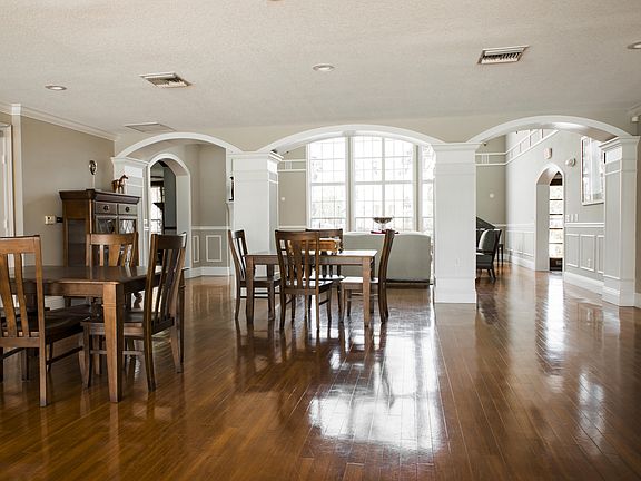 3rd image of 102 SW Peacock Blvd APT 203-02-203