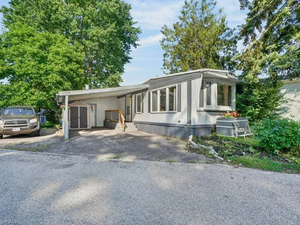 129 Scott St, Woolwich, ON N2J 4G8