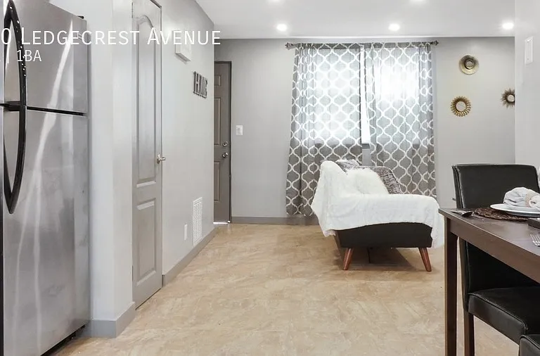 100 Ledgecrest Ave — Photo 1