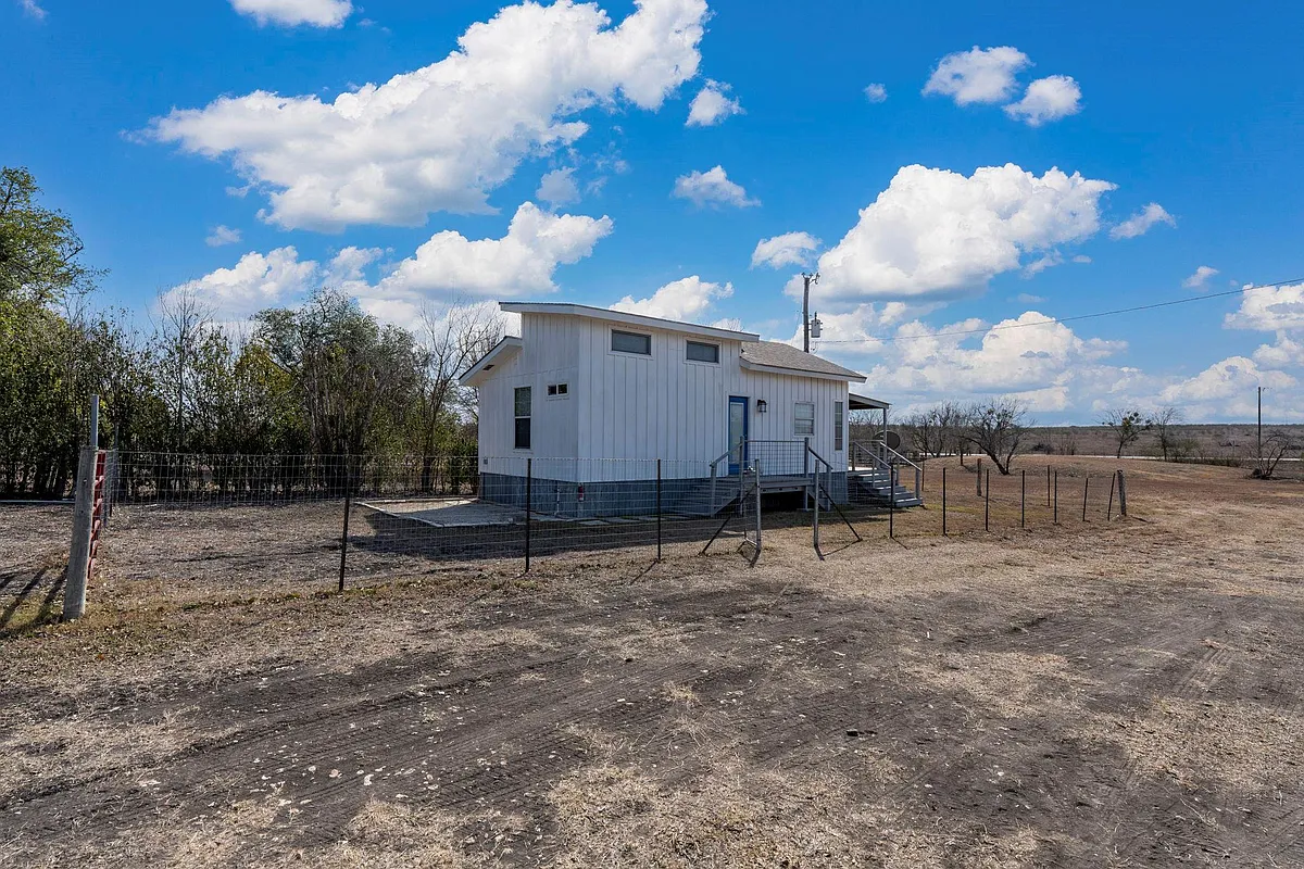 Building Photo - 13415 Crane Rd