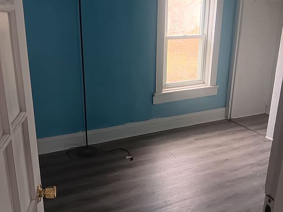 4th image of 302 Kossuth St APT 1