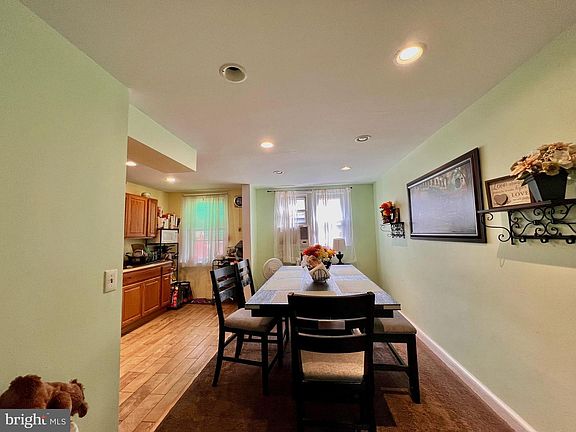 2nd image of 4323 Oakmont St