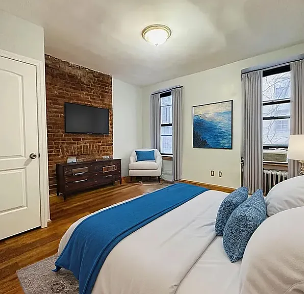 246 E 23rd St #3 — Photo 1