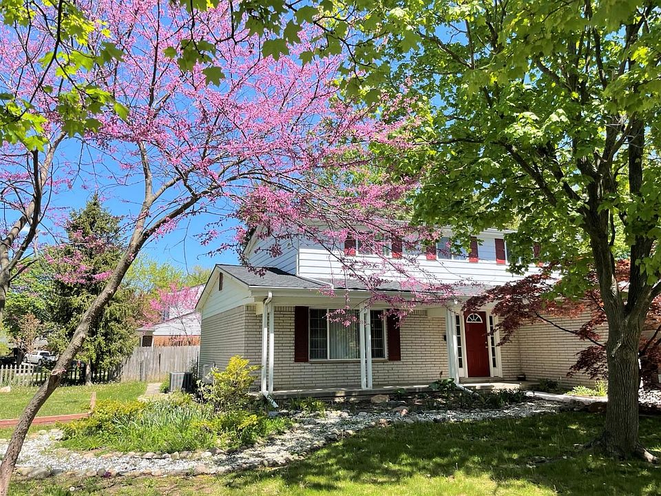 1st image of 459 Eastlook Dr