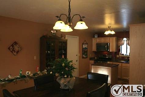 Dining Area/Kitchen