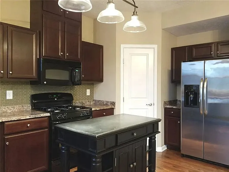 5055 Lake Forest Dr — Photo 13