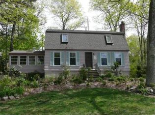 38 Juniper St, Billerica, MA 01821