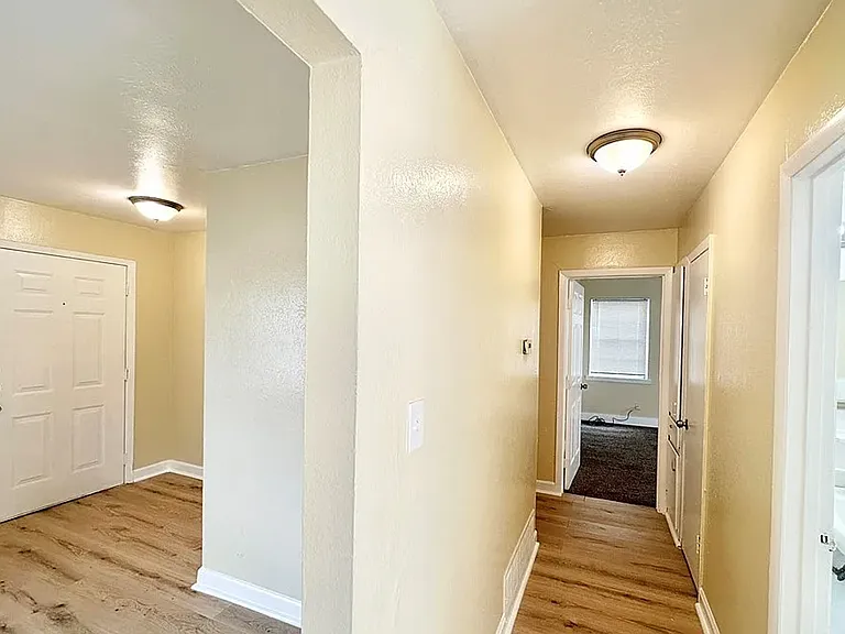 502 S 13th St — Photo 7