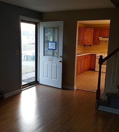 Living Room (2)