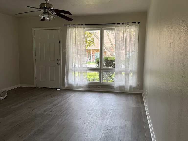 1621 Pin Oak Ave — Photo 7