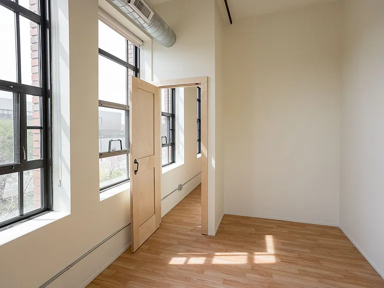 The Lofts at New Amsterdam — Photo 5