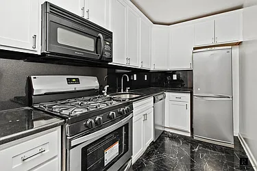 Rented by R New York