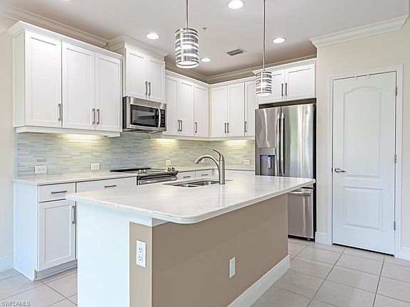5th image of 6960 Avalon CIR #803
