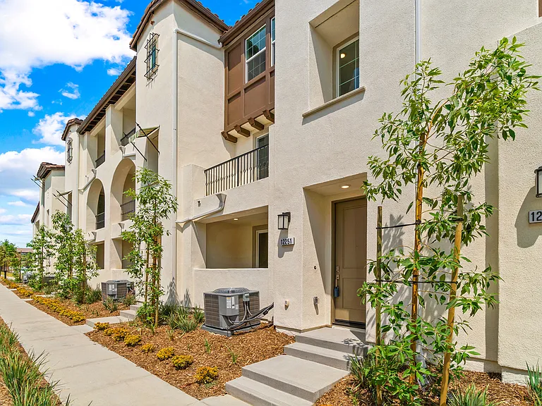 4230 S Hibiscus Paseo #90 — Photo 1