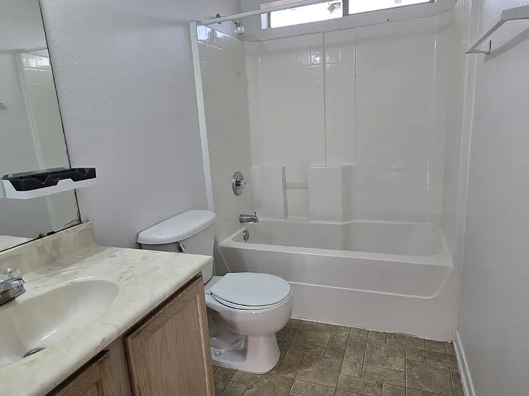 418 Brittney Way #D — Photo 9