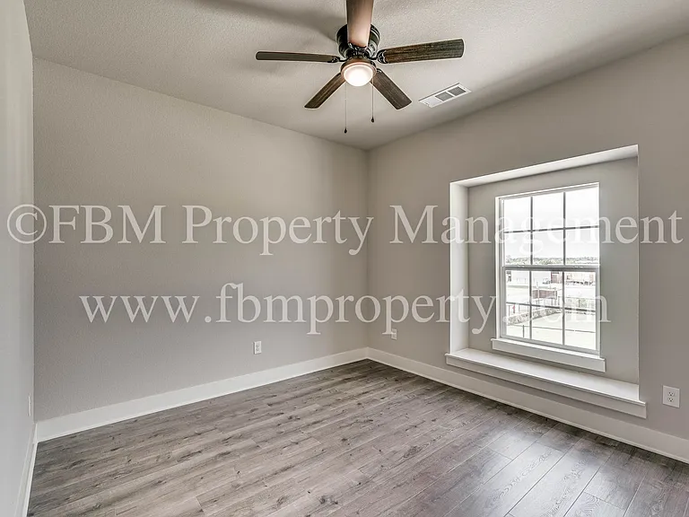 912 Cooksey Ct #B — Photo 14