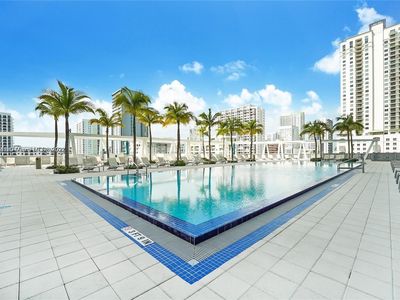 79 SW 12th St APT 2507, Miami, FL, 33130
