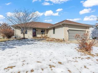 901 21st St, Prairie Du Sac, WI 53578