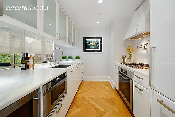 Sold by Corcoran | media 13