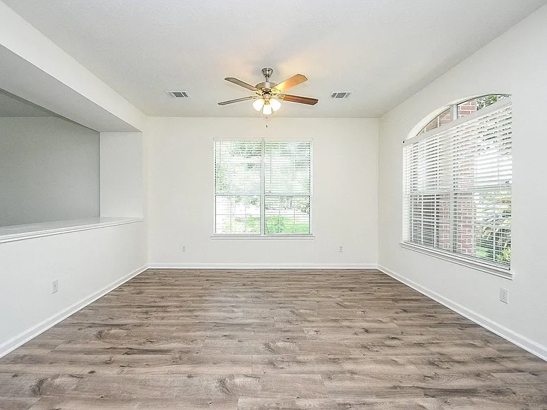 21610 Woodoak Ct — Photo 6