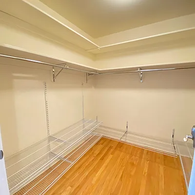 Rented by R New York | media 29