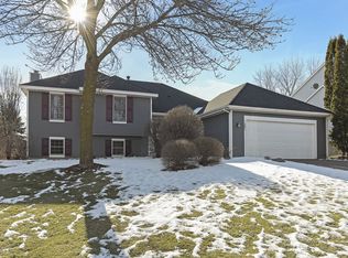 1291 Stratton Ct, Chanhassen, MN 55317