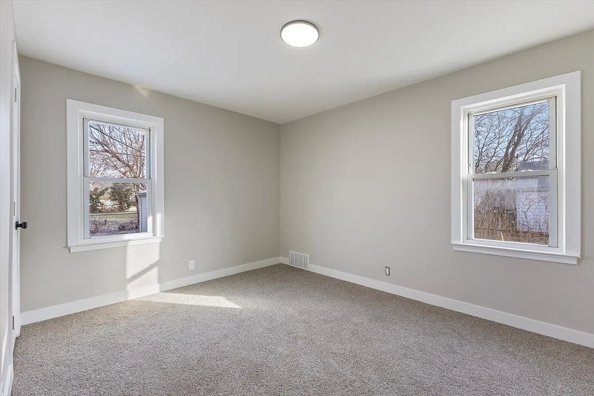 407 East Hayes Avenue - 1 — Photo 1