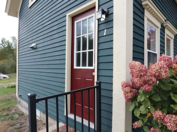 9 Depot Rd, New Durham, NH 03855