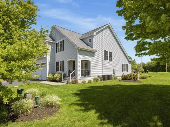 7 Blossom Lane #45, Stratham, NH 03885