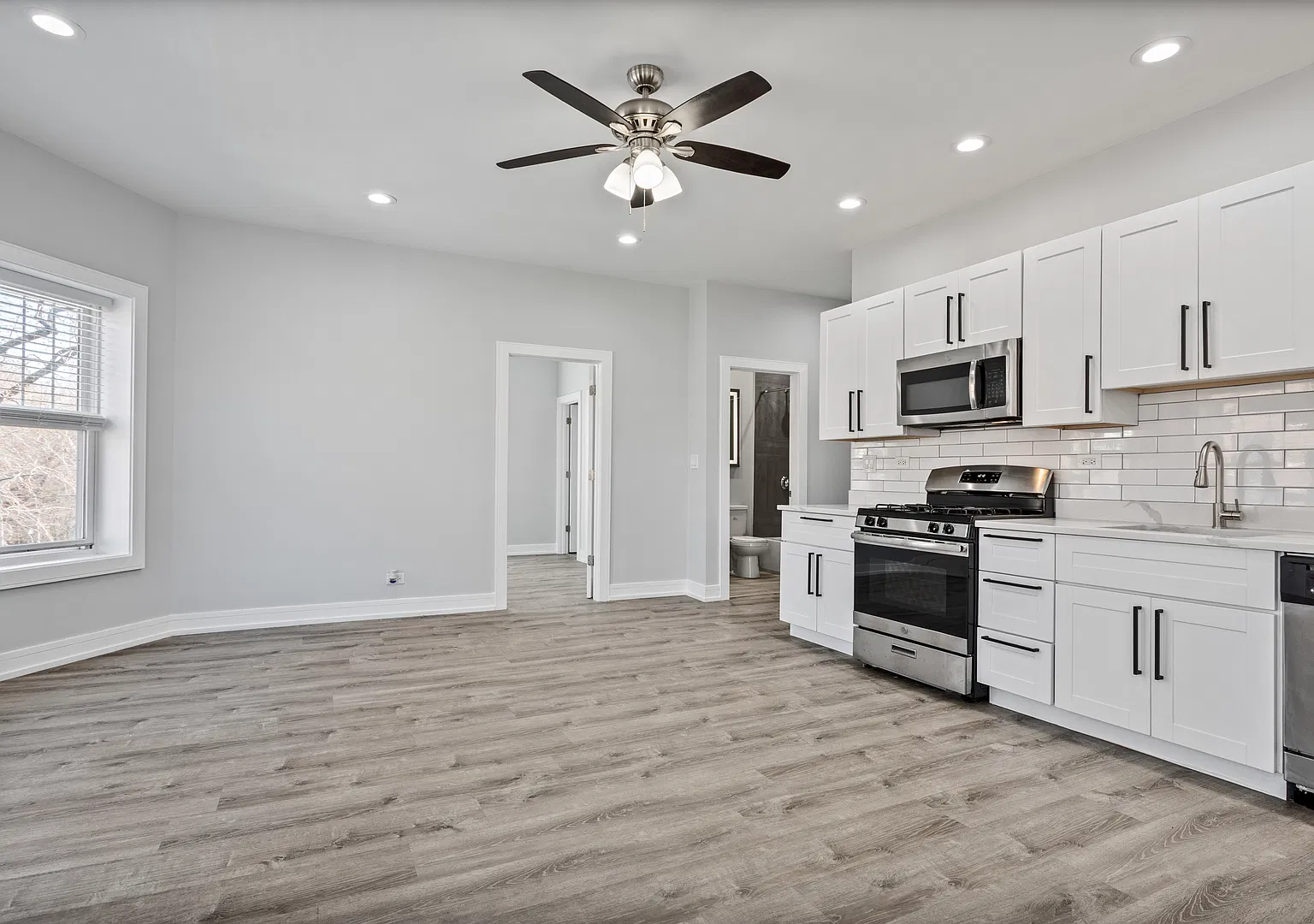 2 bed, $2,447 — Photo 3