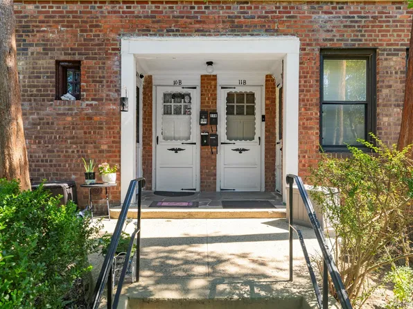 40-01 Little Neck Parkway #11-B, Little Neck, NY 11363