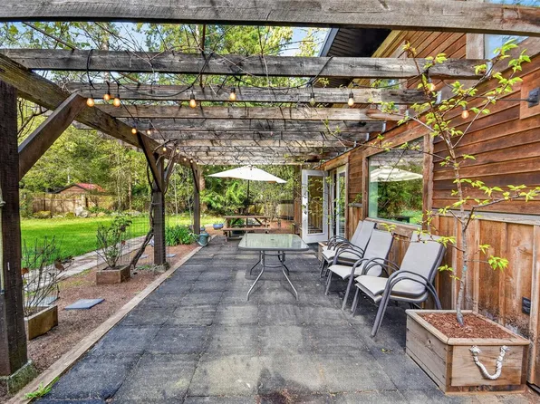 1208 North Rd, Nanaimo, BC V0R 1X3