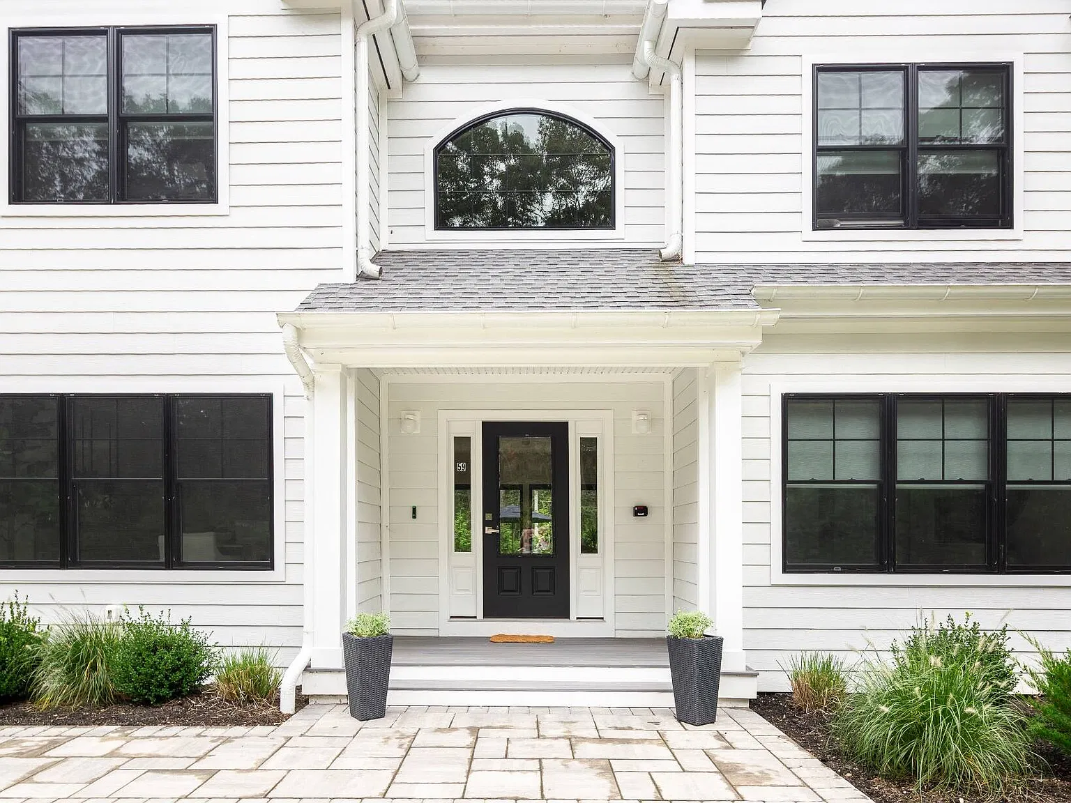 59 Gardiners Lane: Where Luxury Meets Spacious Living — Photo 2