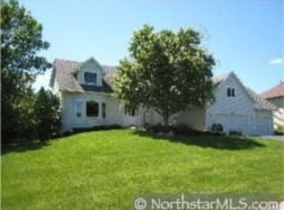 9733 Purgatory Rd, Eden Prairie, MN 55347