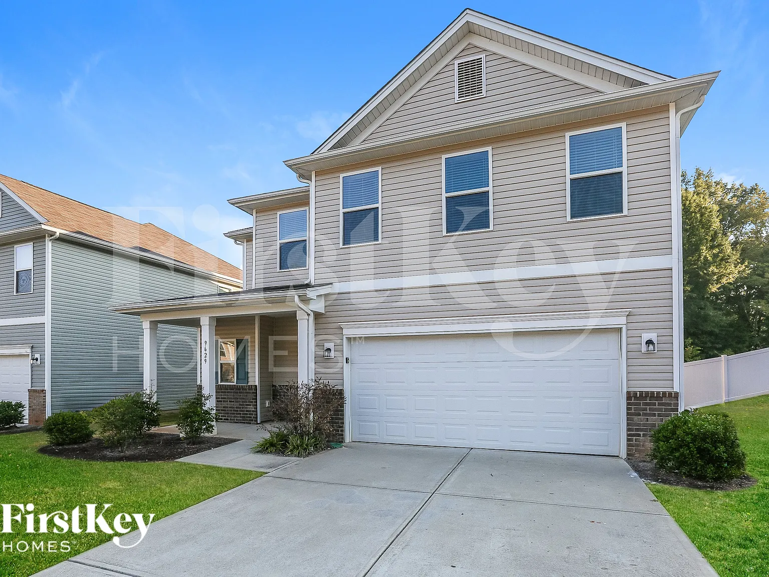 4 bed, 2.5 bath, 2106 sqft, $2,540 — Photo 3