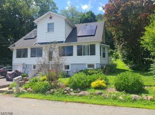 2 Coursen St, Stanhope, NJ 07874