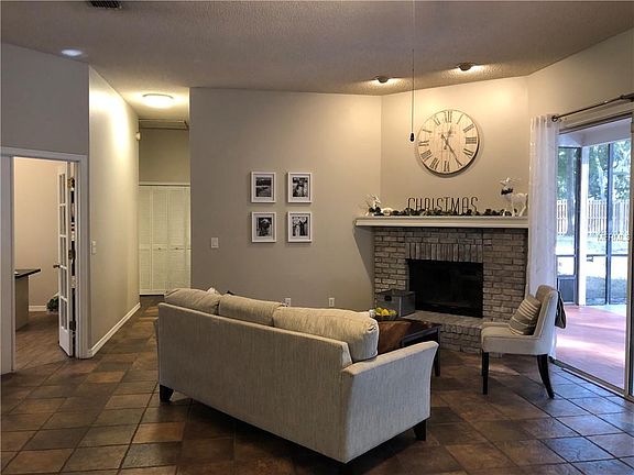 4th image of 1312 Deer Lake Cir
