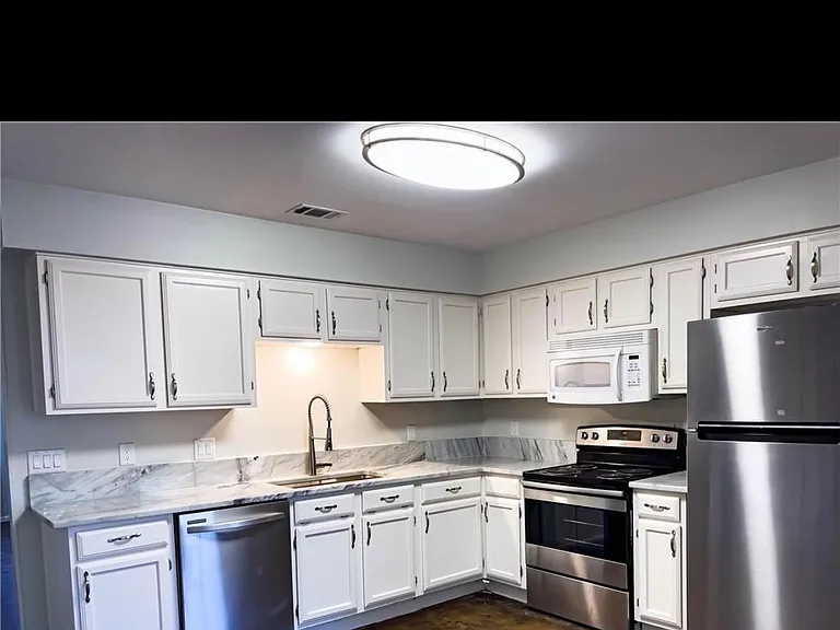 2102A Kenneth Ave #A — Photo 3
