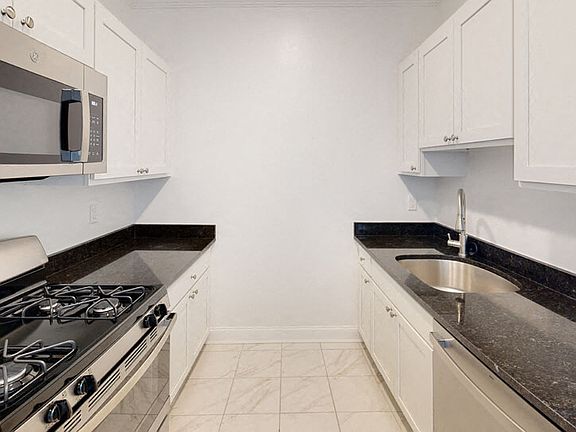 Kilsyth Hall Apartments - Kitchen