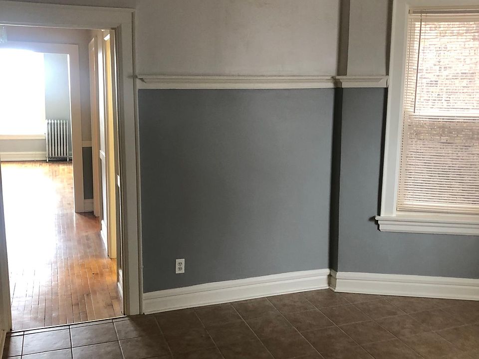 130 N Genesee St Waukegan IL Zillow