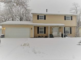 2809 2nd St, Moline, IL 61265