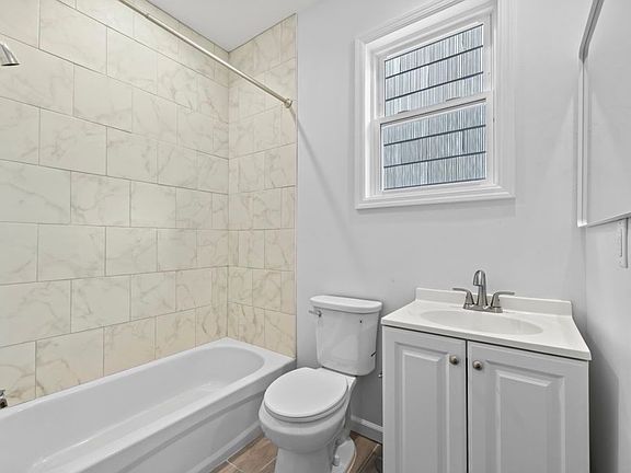 5th image of 18 Charles St #1